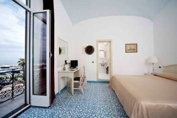 Hotel Terme Villa Svizzera - mese di Aprile - Hotel Villa Svizzera-Lacco Ameno